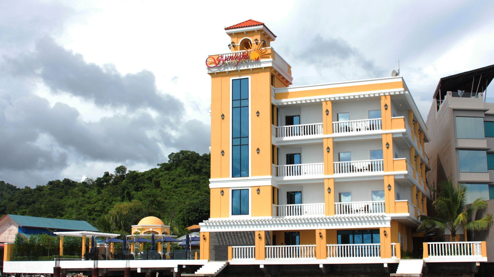 Sunlight Hotel Coron Exterior photo